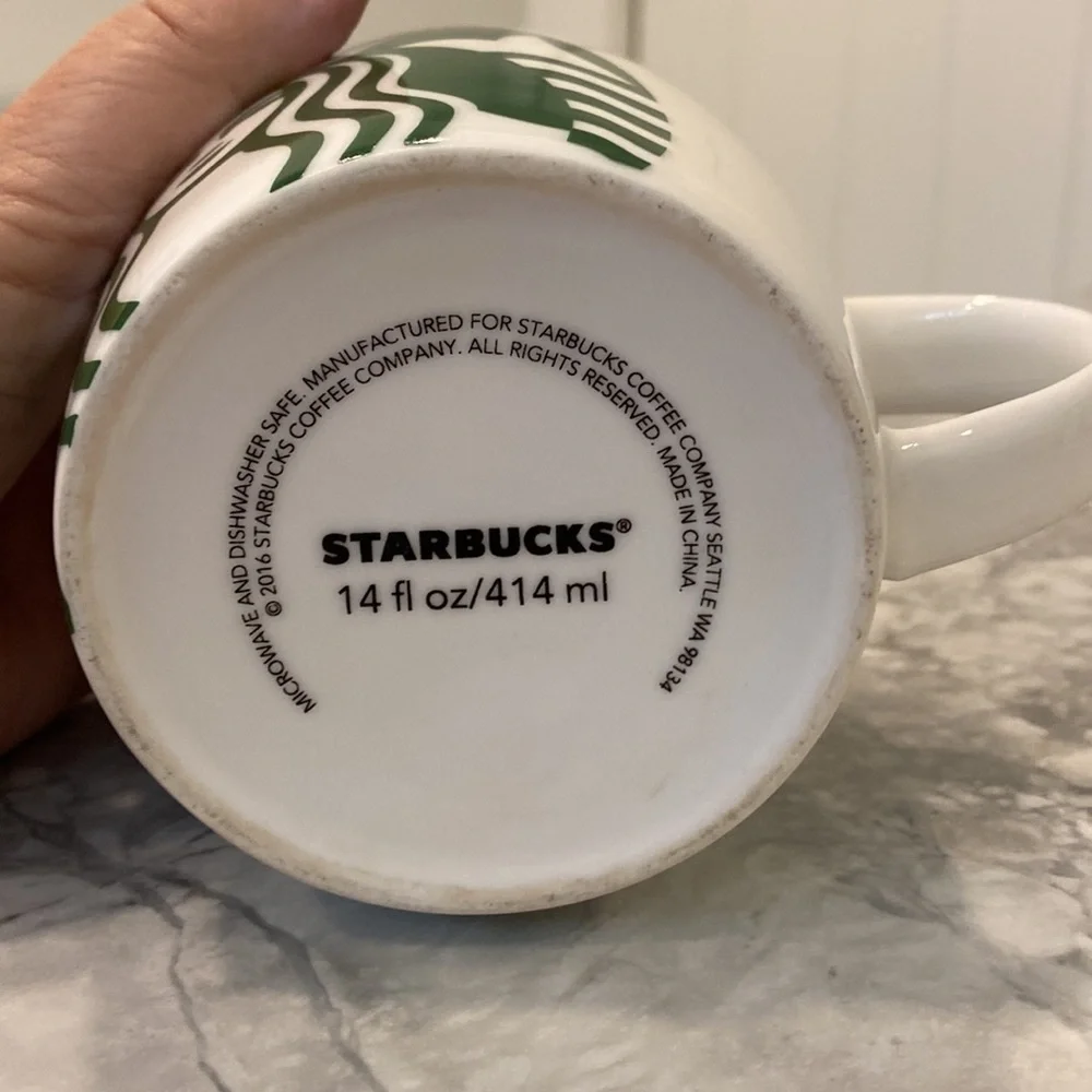 Starbucks Coffee Mug 2016 EUC 14 oz
